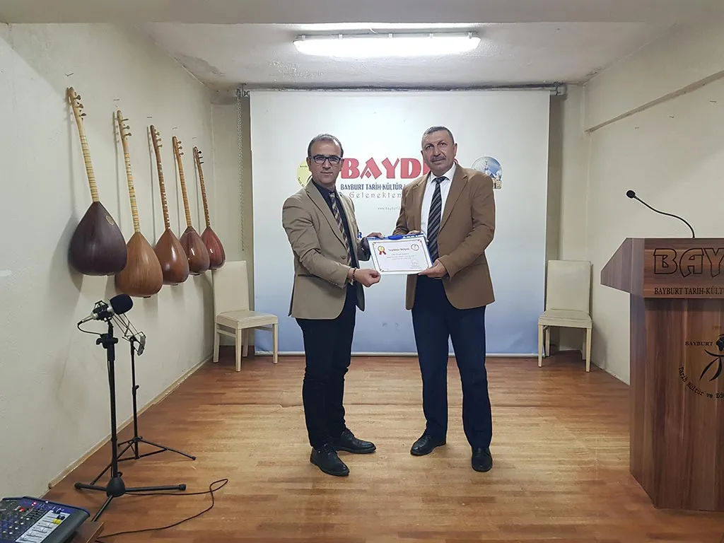 Bayburt'ta Kültür Sohbetleri Meyve Ağacı Aşılamasına Işık Tuttu Haberi