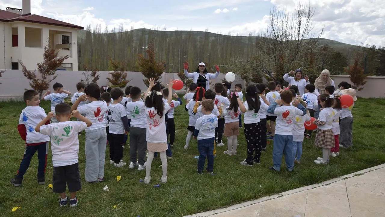 Bayburt'ta Miniklere Hijyen Dersi, Dünya El Hijyeni Günü'nde Eğlenceli Farkındalık Etkinliği Haberi