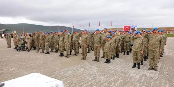 Bayburt’ta Özel Anlar, Engelli Vatandaşlar Askerlik Heyecanı Yaşadı Haberi