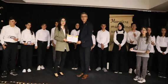 Bayburt’ta Ustaların Elinden, Öğrencilerin Dilinden Şiir Dinletisi Haberi