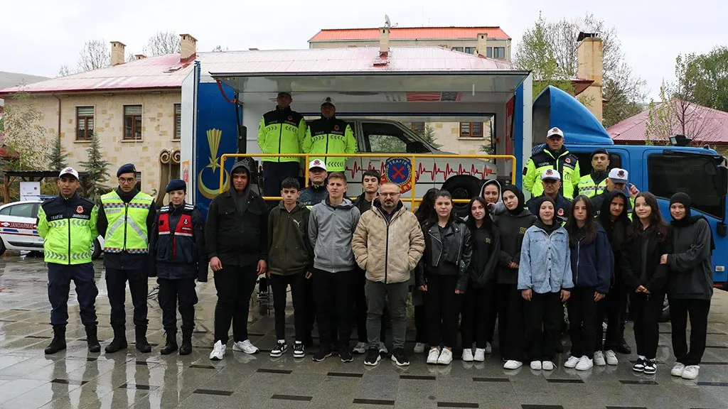 Bayburt'taki Emniyet Kemeri Eğitimi Farkındalık Oluşturdu Haberi