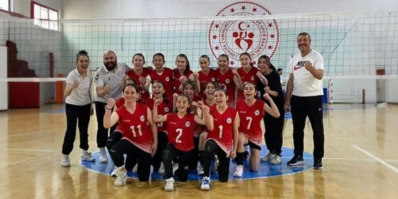 Bayburt’un Altın Kızları! Voleybolda Bölge Şampiyonu Oldular Haberi
