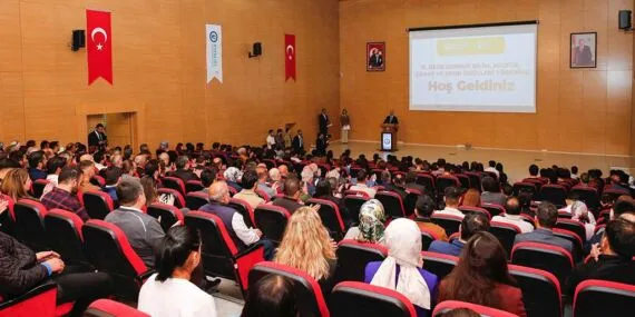 Dede Korkut Ödülleri Sahiplerini Buldu, Bilimden Spora, Sanattan Kültüre Örnek İsimler Bayburt’ta Onurlandırıldı! Haberi