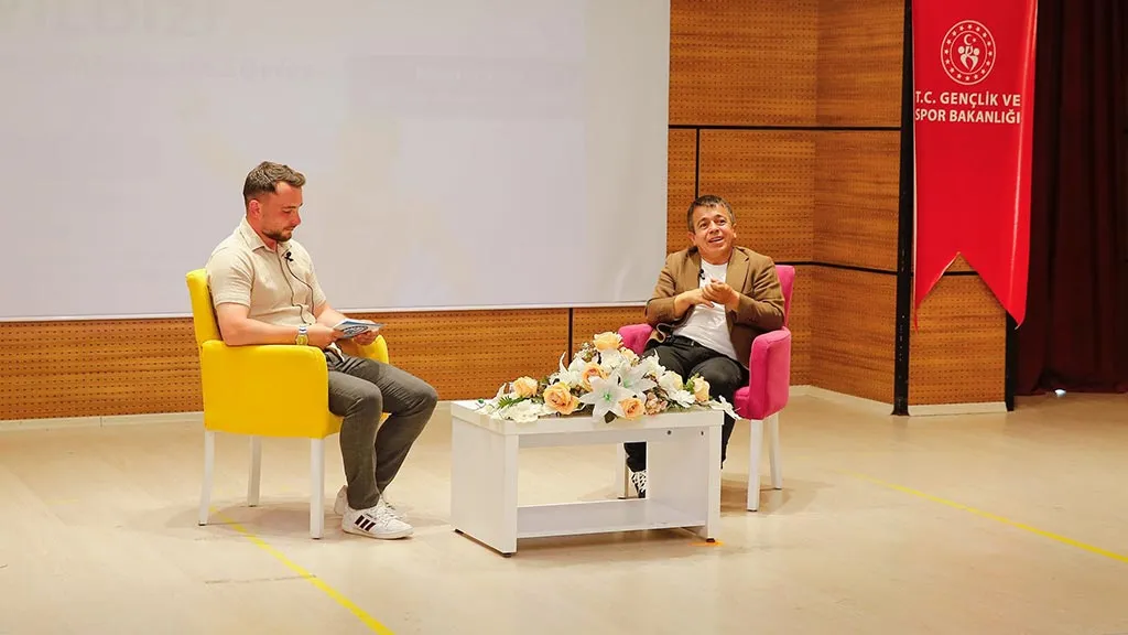 Efsane Halterci Halil Mutlu, Bayburt Üniversitesi'nde Gençlere İlham Oldu, Başarı Sırlarını Paylaştı Haberi