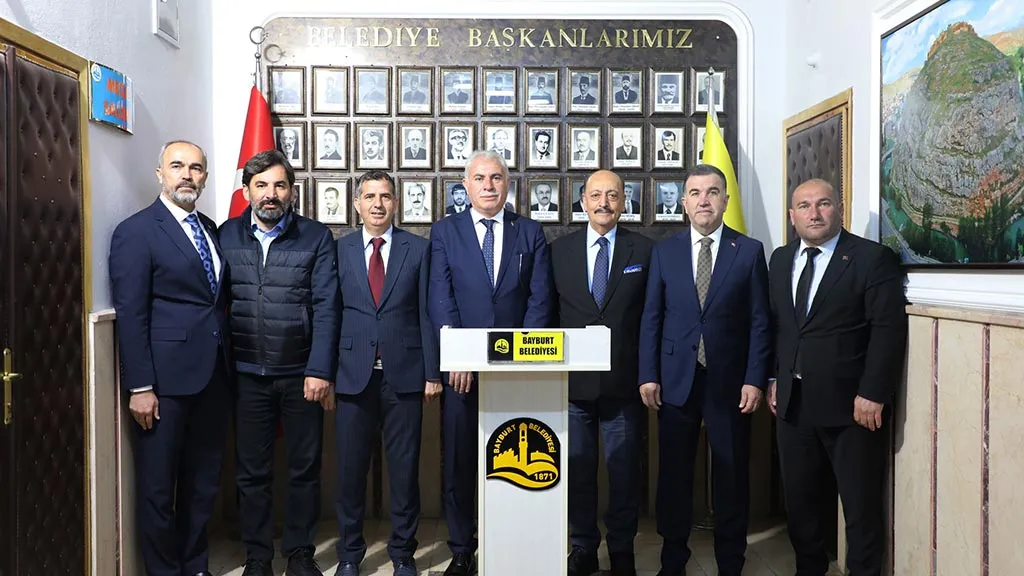 Eski Bakan Vedat Bilgin'den Bayburt Belediye Başkanı Mete Memiş'e Ziyaret Haberi