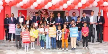 Gülben Ergen Bayburt'ta, Mattia Ahmet Minguzzi Anaokulu Açıldı Haberi