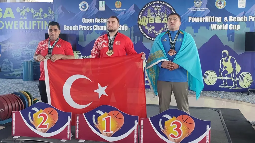 Muhammet Şimşek Dünya Şampiyonu! 3 Altın Madalya ile Tarih Yazdı Haberi