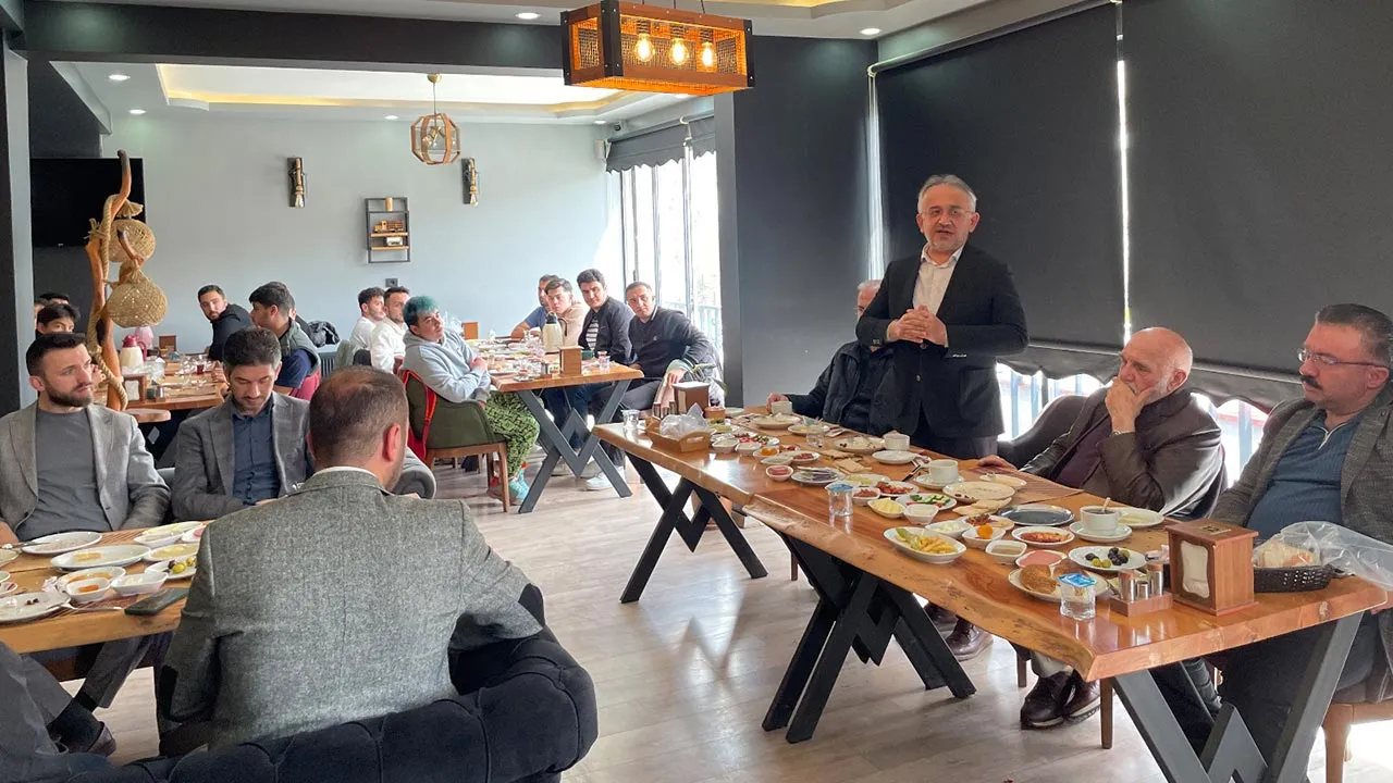 Türkiye Diyanet Vakfı Bayburt Gençlik Kolları Tanıtım Toplantısıyla Gençlerle Buluştu Haberi