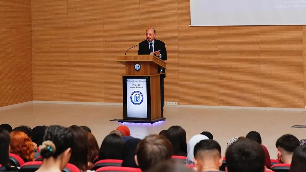Vedat Bilgin'den Bayburt'ta Modernleşme Konferansı ve Kitap İmza Töreni Haberi