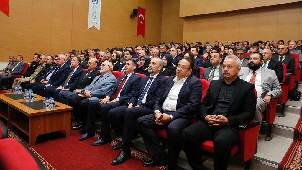 Vedat Bilgin'den Bayburt'ta Modernleşme Konferansı ve Kitap İmza Töreni Haberi