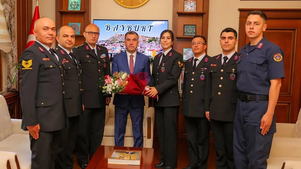 Bayburt Jandarma'dan Vali Eldivan'a Anlamlı Ziyaret