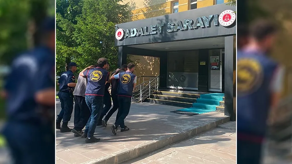 Bayburt Jandarması Arı Kovanı Hırsızlarını Yakaladı! İşte Detaylar