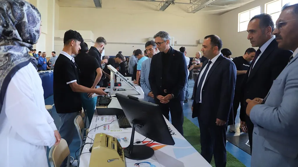 Bayburt Mesleki ve Teknik Eğitim Fuarı Açıldı