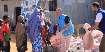Bayburt Müftüsü Bayram Danacı, Kurban Emanetleri Somali'ye Ulaştı