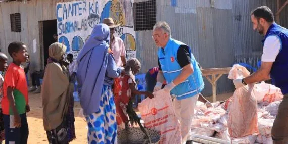 Bayburt Müftüsü Bayram Danacı, Kurban Emanetleri Somali’ye Ulaştı