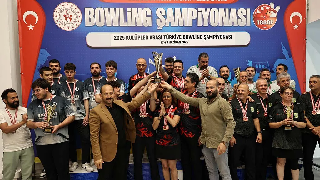 Bayburt Üniversitesi Bowling Takımı Türkiye Şampiyonası'nda Çifte Madalya Kazandı!