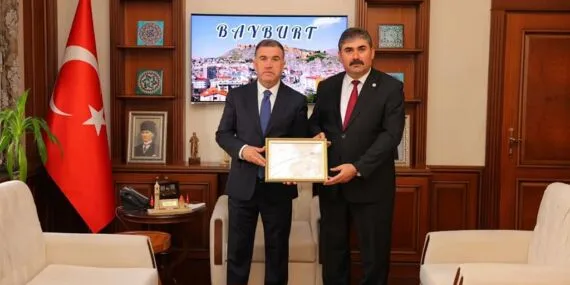 Bayburt Valiliği’nden Emekli Olan Kürşad Özsoy’a Veda ve Teşekkür