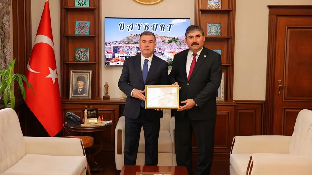 Bayburt Valiliği'nden Emekli Olan Kürşad Özsoy'a Veda ve Teşekkür