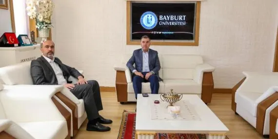 Bayburt Valisi Eldivan’dan Rektör Türkmen’e Taziye Ziyareti