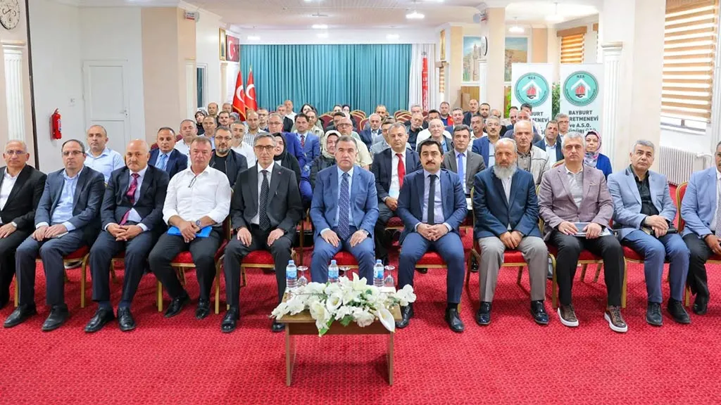 Bayburt'ta 2024-2025 Eğitim Yılı Değerlendirme Toplantısı Yapıldı