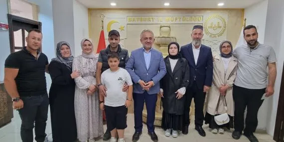 Bayburt’ta Diyanet’in Umre Ödüllü Bilgi Yarışmasında Dereceye Girenler Ödüllendirildi