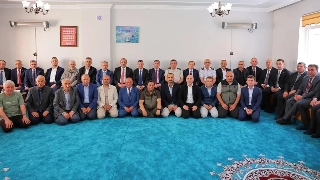 Bayburt'ta Geleneksel Bayramlaşma Buluşması, Vali Eldivan'dan Birlik Vurgusu