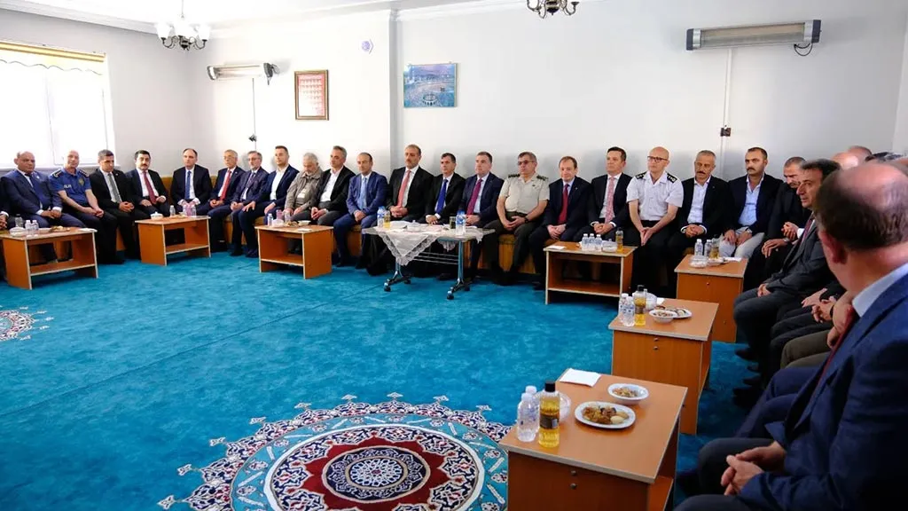 Bayburt'ta Geleneksel Bayramlaşma Buluşması, Vali Eldivan'dan Birlik Vurgusu