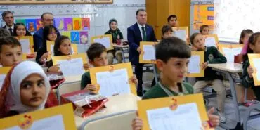 Bayburt'ta Karne Heyecanı: 14.103 Öğrenci Yaz Tatiline Girdi