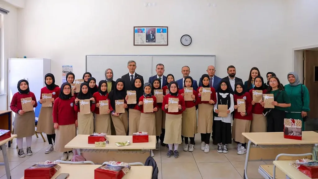 Bayburt'ta Karne Heyecanı: 14.103 Öğrenci Yaz Tatiline Girdi