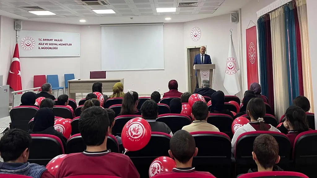 Bayburt'ta Öğrencilere Yönelik Sosyal Hizmet Farkındalık Etkinliği Düzenlendi