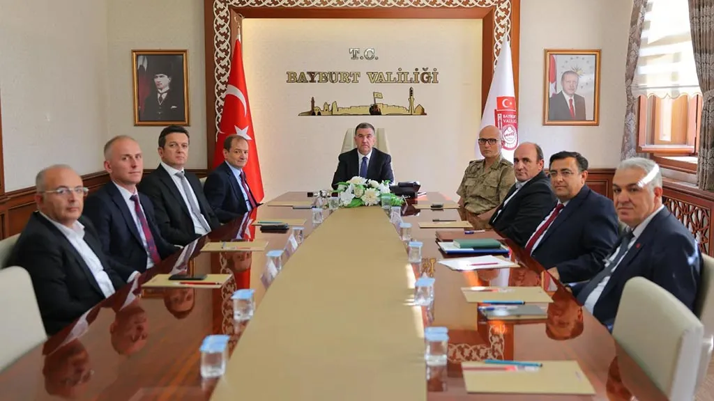 Sahipsiz Hayvanlar İçin Bayburt'ta Toplantı Düzenlendi