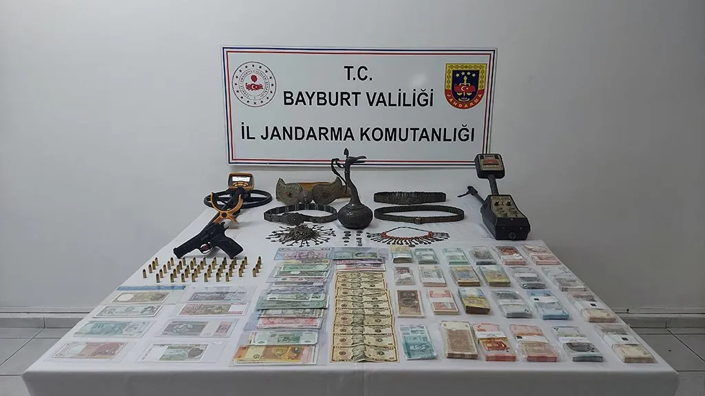 Tarihi Eser Operasyonu, 13 İlde Eş Zamanlı Baskın, Osmanlı ve Selçuklu Eserleri Ele Geçirildi!