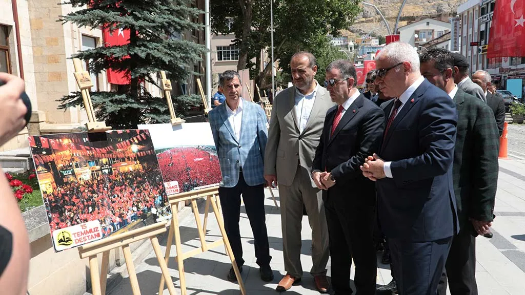 15 Temmuz Anısına Bayburt'ta Duygu Yüklü Fotoğraf Sergisi