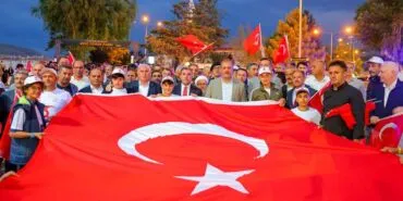 15 Temmuz Bayburt'ta Anıldı: Demokrasi Yürüyüşü Yapıldı