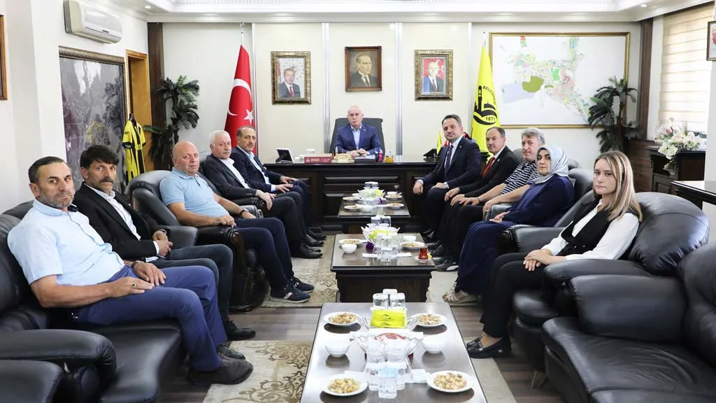 Bakan Yardımcısı Eminoğlu Bayburt Belediyesi'ni Ziyaret Etti