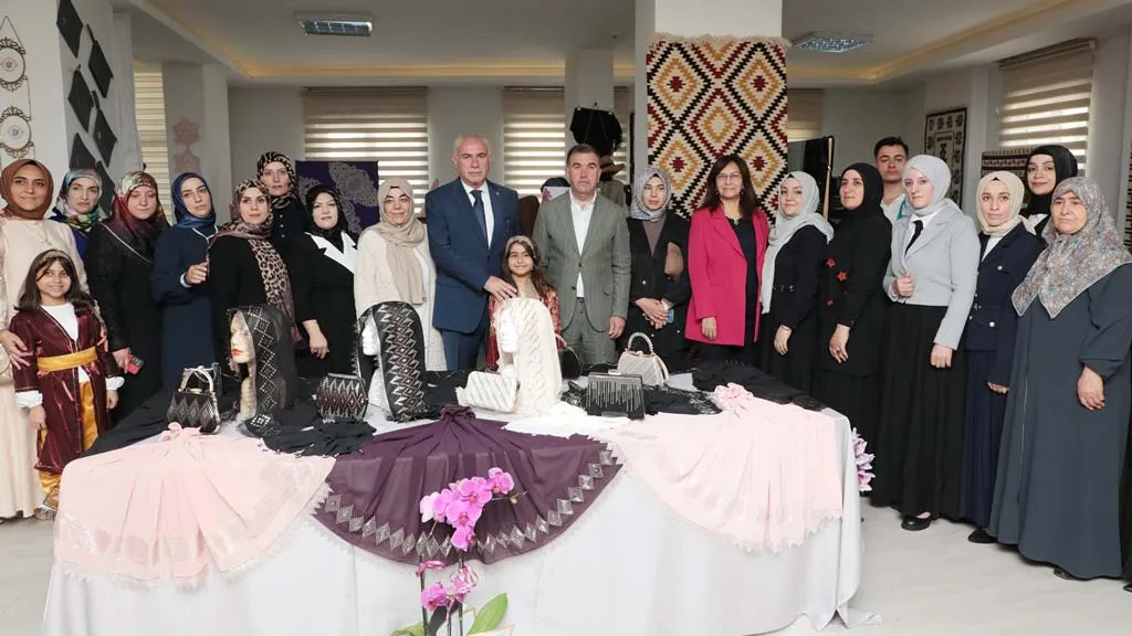 Bayburt Dede Korkut Şölenlerinde El Sanatları Sergisi ve Yöresel Lezzetler Tanıtıldı