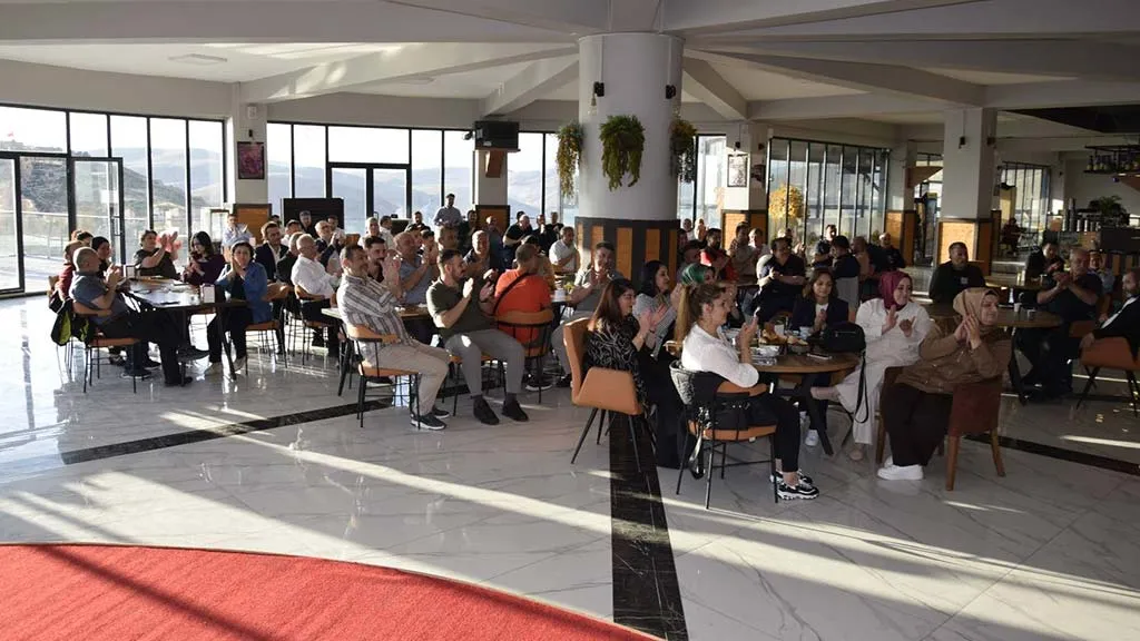 Bayburt Devlet Hastanesi'nde 42 Yıllık Hizmet, Salih Zeki Karabulut Emekli Oldu