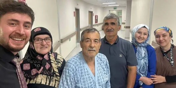 Bayburt Devlet Hastanesi’nde 80 Yaşındaki Hastaya Kapalı Yöntemle Akciğer Ameliyatı!