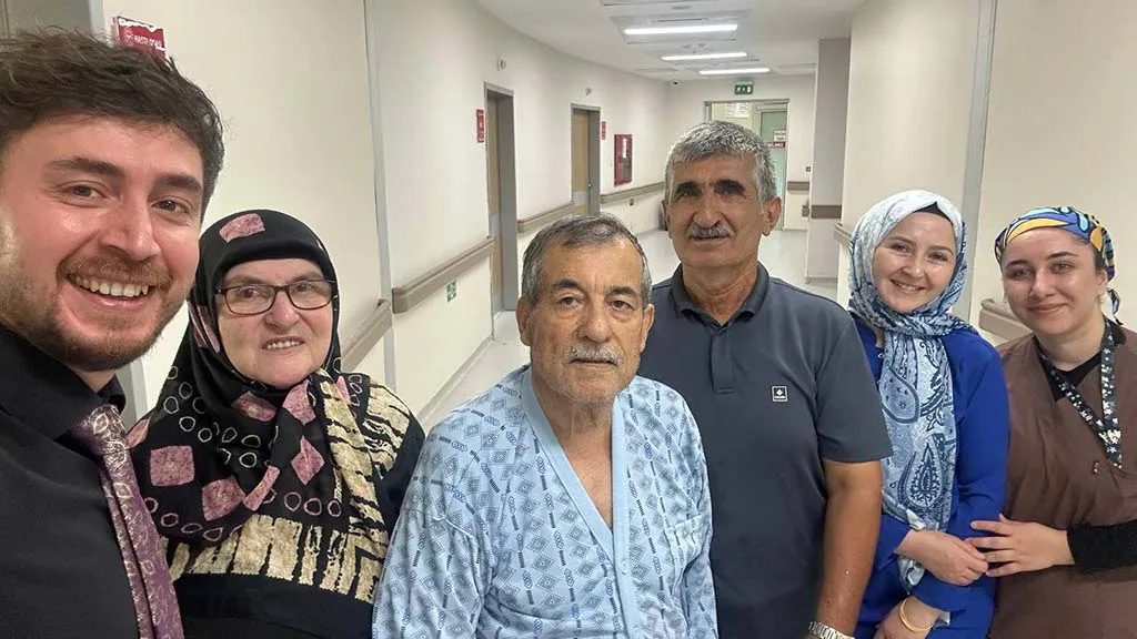 Bayburt Devlet Hastanesi'nde 80 Yaşındaki Hastaya Kapalı Yöntemle Akciğer Ameliyatı!