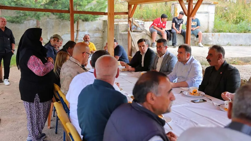 Bayburt Valisi Mustafa Eldivan, Harmanözü Köyünde Aşure Günü Programına Katıldı