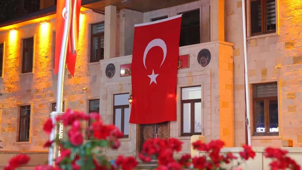 Bayburt Valisi Mustafa Eldivan'dan 15 Temmuz Demokrasi ve Milli Birlik Günü Mesajı