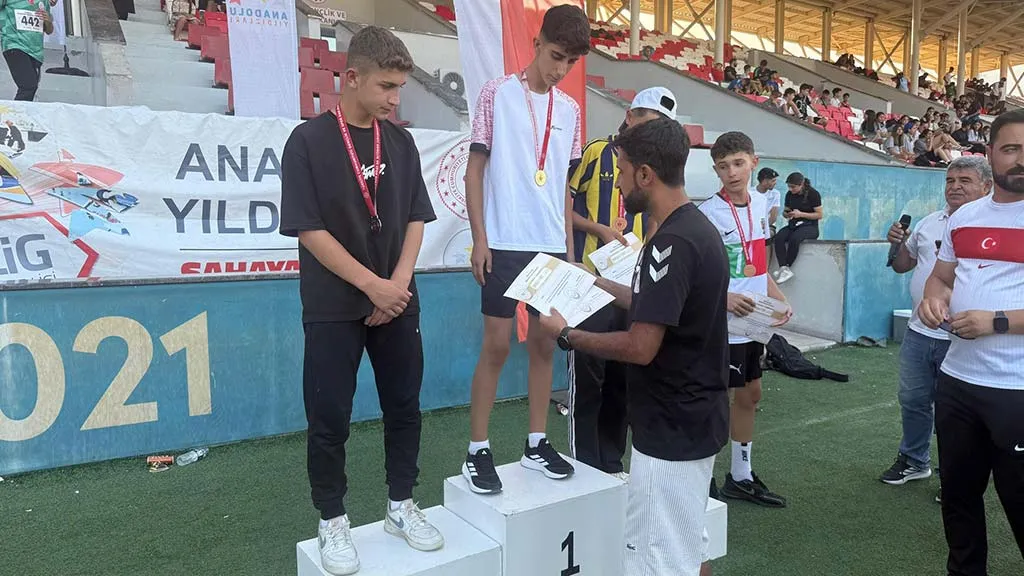 Bayburtlu Muhammet Ali Saka Atletizmde Türkiye İkincisi