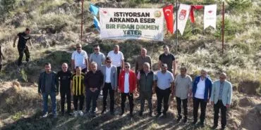 Bayburt'ta 15 Temmuz Anısına 250 Fidan Toprakla Buluştu