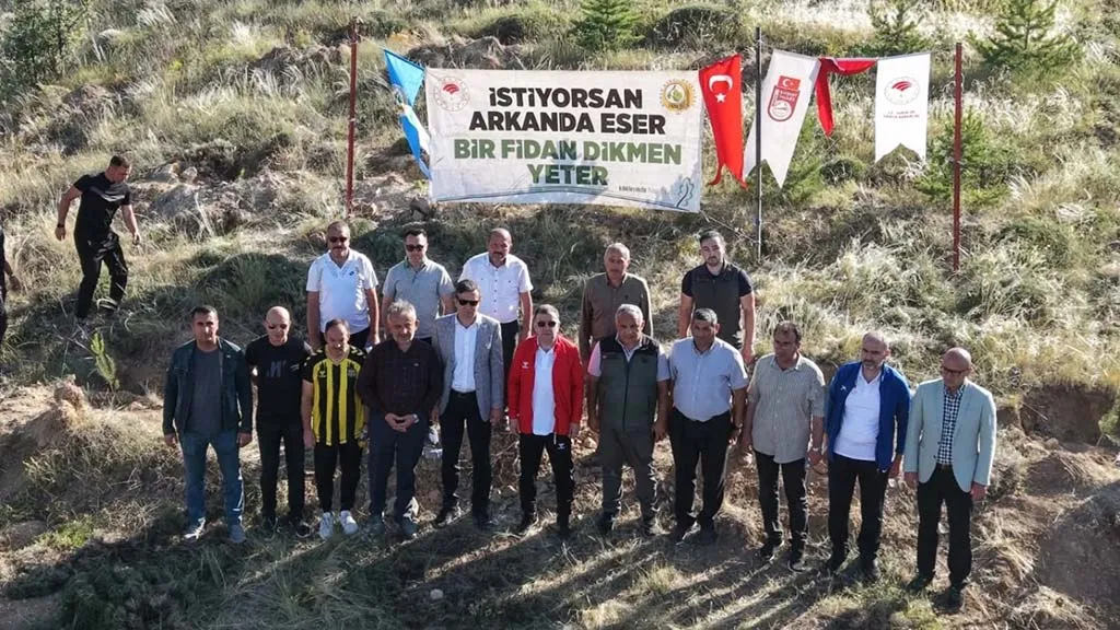 Bayburt'ta 15 Temmuz Anısına 250 Fidan Toprakla Buluştu