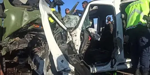 Bayburt’ta Feci Kaza: Anne ve Oğlu Yaşamını Yitirdi, 6 Yaralı