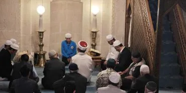 Bayburt'ta Hafız Abdülhamit Yılmaz'dan Bir Günde Hatim Başarısı