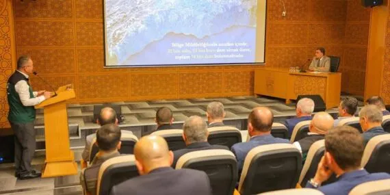 Bayburt’ta Sel Felaketlerine Karşı Kapsamlı Toplantı: Tüm Tedbirler Masada