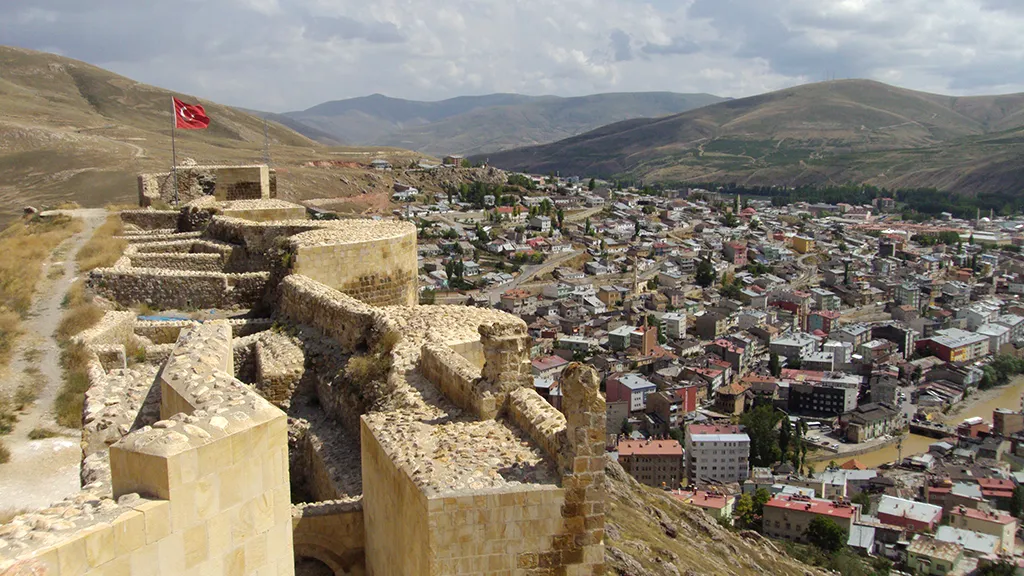 Bölgesel Ekonomik Veriler, Erzurum, Erzincan, Bayburt'ta İşsizlik Düşerken, Nüfus Azalıyor