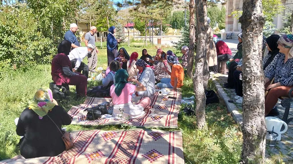 Engelsiz İbadet ve Piknik Keyfi: Bayburt'ta Cami-Engelli Buluşması
