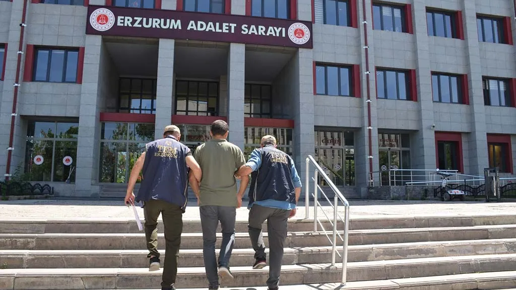 Erzurum'da FETÖ Hükümlüsü Öğretmen Yakalandı